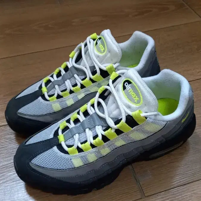 [BUNJANG] Nike Air Max 95 Fluorescent Sneakers / 나이키 에어맥스 95 형광