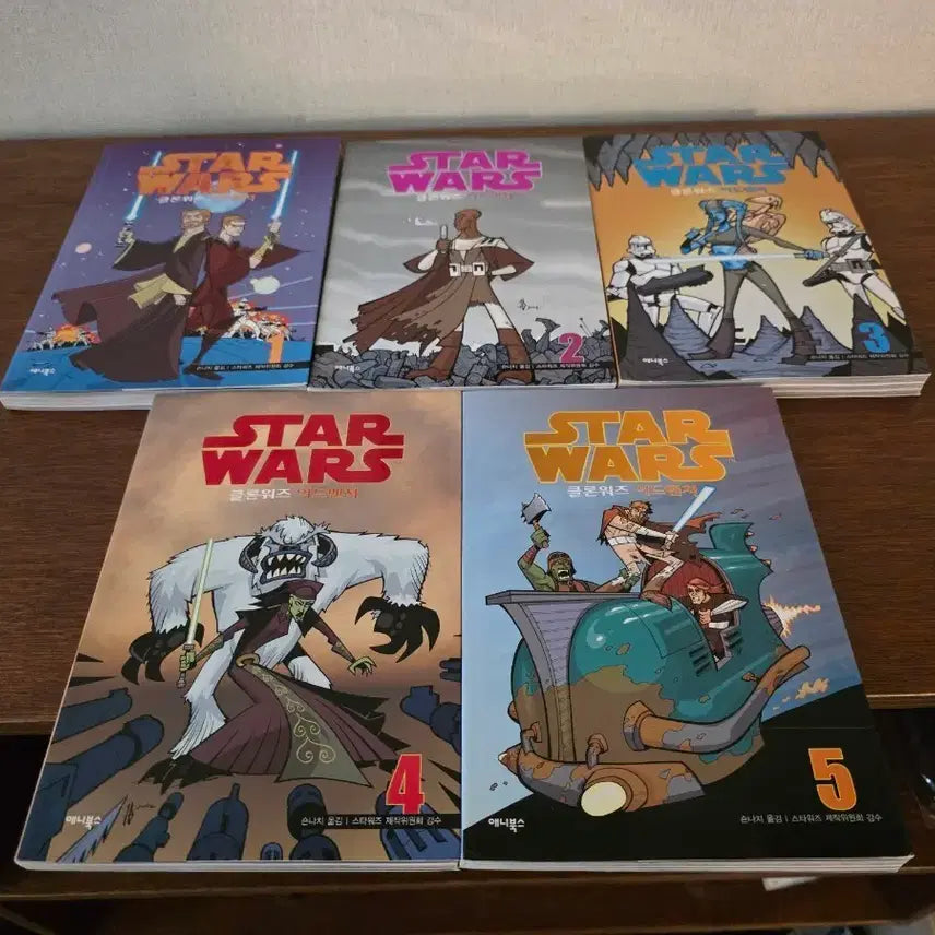 [BUNJANG] Star Wars: The Clone Wars Graphic Novel & Art Book Bundle (Out of Print) / 스타워즈 클론전쟁,그래픽노블,아트북 절판 도서 묶음 전체 팝니다