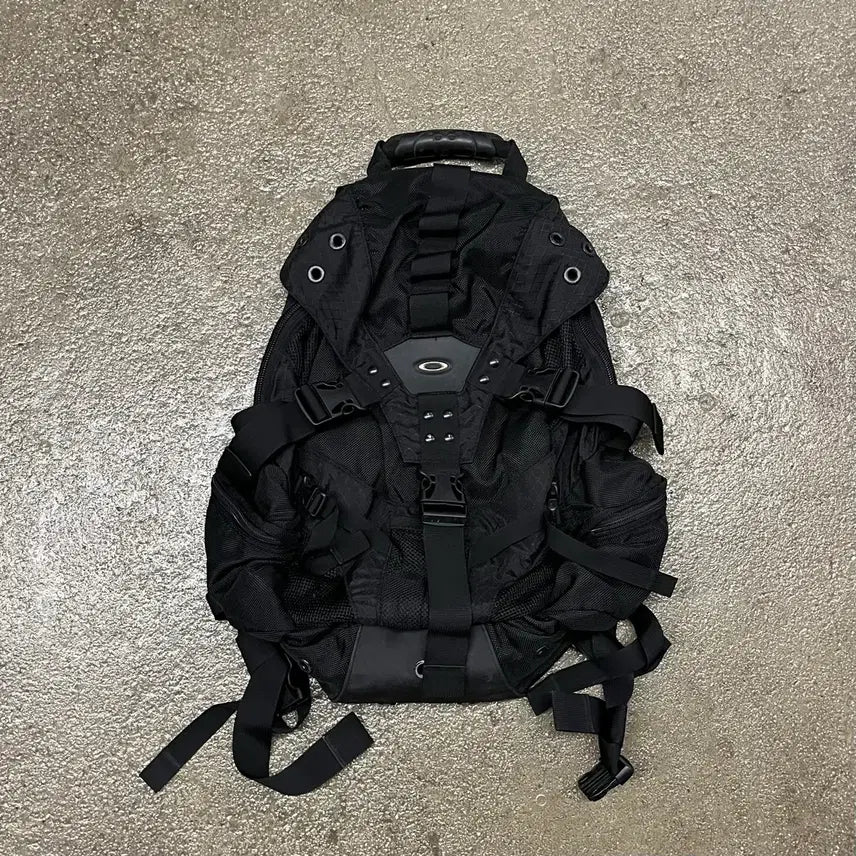 [BUNJANG] Oakley Icon Backpack Black / 00s 오클리 아이콘 백팩