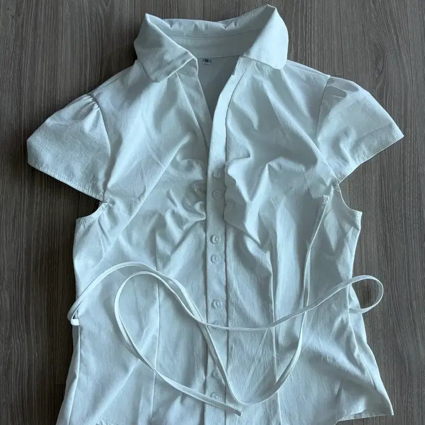 [BUNJANG] White Short-Sleeve Blouse Shirt / 보세 반팔 블라우스 셔츠