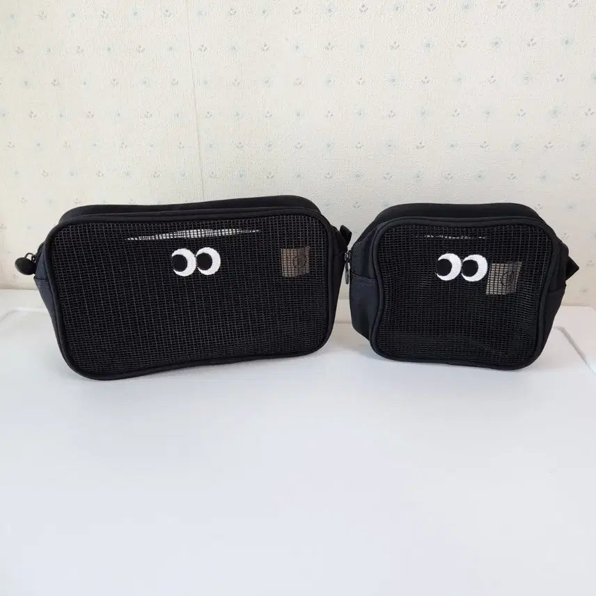 [BUNJANG] Livework Mesh Som Som Eyeball Pouch Black / [라이브워크] 정품 메쉬 솜솜 눈알 파우치 블랙 화장품 메이크업
