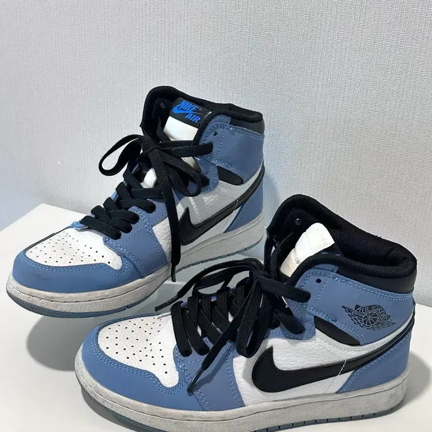 [BUNJANG] Nike Air Jordan 1 Mid University Blue (Womens 6.5) / 나이키 에어 조던1미드 유니버시티블루 225