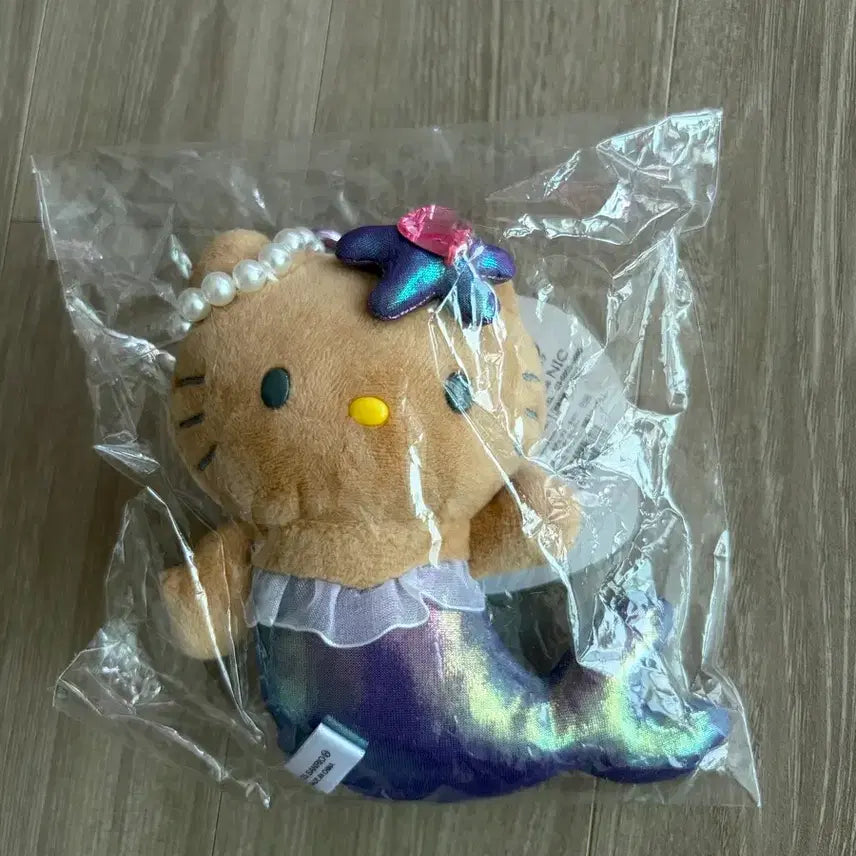 [BUNJANG] Sanrio Hello Kitty Mermaid Doll Keychain (Authentic) / 태닝키티 인어공주 인형 키링 정품