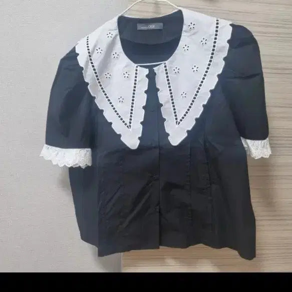 [BUNJANG] Bicy's Loundry "Ogi" Blouse / 바이씨니어라운드율 오기
