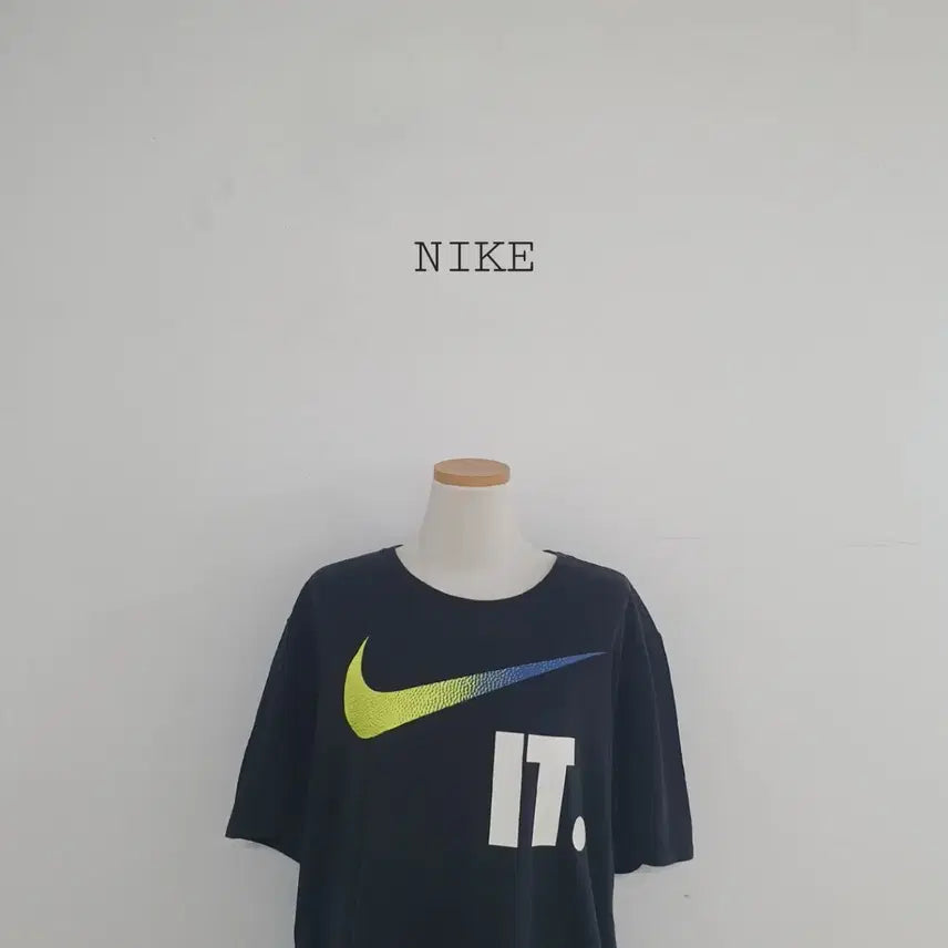 [BUNJANG] Nike Big Logo Black Short-Sleeve T-Shirt XXL / 세일)No.26061209 나이키 빅로고 블랙 반팔티