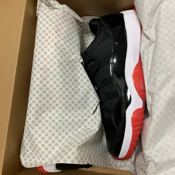[BUNJANG] Air Jordan 11 Bred Sneakers / 조던 신발 팝니다.