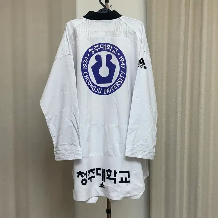 [BUNJANG] Cheongju University Taekwondo Dobok (White, Size 200/210) / 청주대학교 태권도 도복 200,210