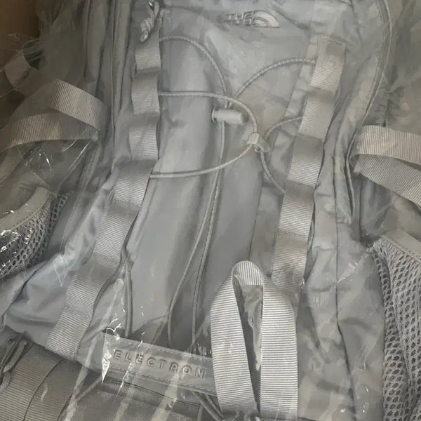 [BUNJANG] The North Face Electron 30L Backpack Light Gray / 노스페이스 Electron 백팩 30L LIGHT GRAY