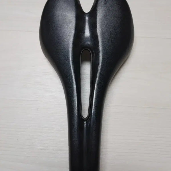 [BUNJANG] Specialized Ruby Expert Gel Saddle 143mm / 스페셜라이즈드 루비 익스퍼트젤 안장 143mm 안장팝니다(택포5.5만)