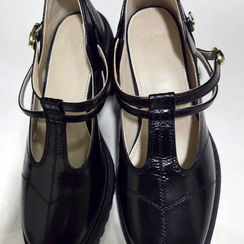 [BUNJANG] SJ Black T-Strap Shoes / sj  블랙  T스트랩 슈즈