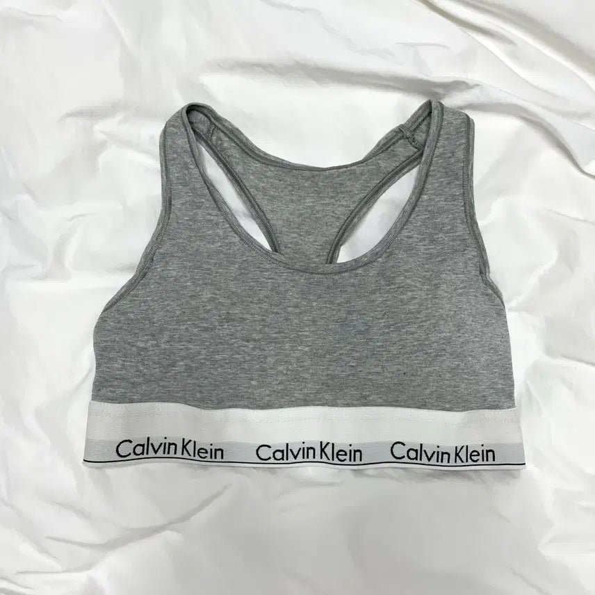 [BUNJANG] Calvin Klein Racerback Bralette (Size S) / (2회 착용) 캘빈클라인 레이서백 브라탑 S