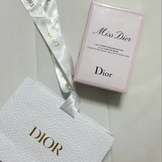 [BUNJANG] Dior Miss Dior Body Milk 175ml / 새상품ㅣ디올ㅣ미스디올 바디밀크 175ml