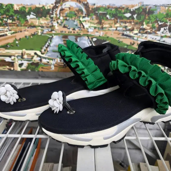 [BUNJANG] SUECOMMA BONNIE Women's Flower Strap Flat Sandals (Black) / 슈콤마보니 여성 쪼리 샌들 230 플라워 스트랩 슬리퍼 HD49