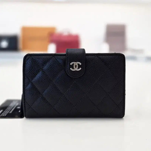 [BUNJANG] Chanel Caviar Quilted Gold Logo Medium Wallet / 샤넬 캐비어 퀼팅 금장로고 중지갑 22번대 A48667