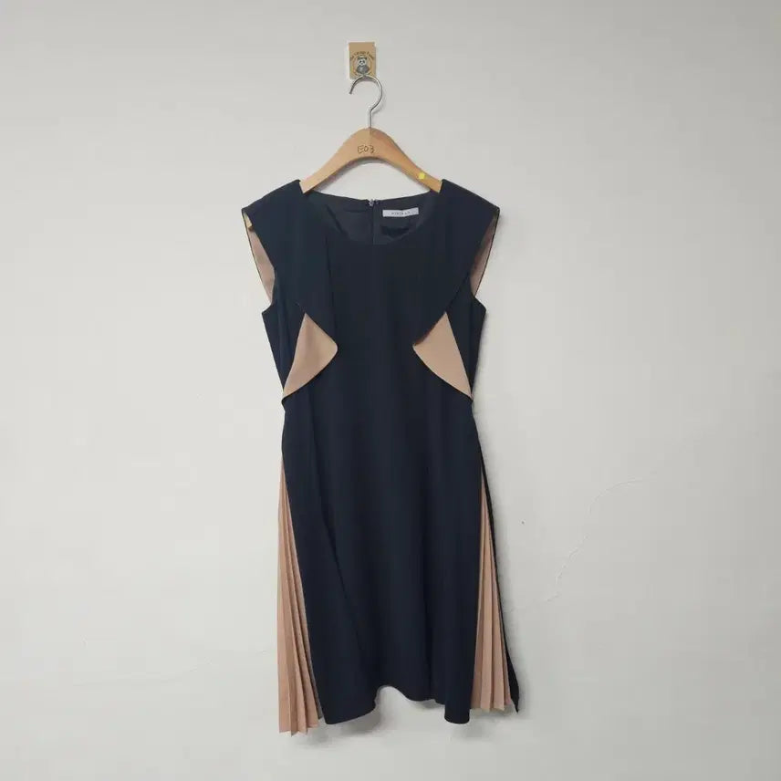 [BUNJANG] Minimum Pleated Dress Size 55 / 미니멈 플리츠 원피스 55사이즈 (E03)