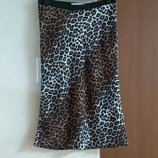 [BUNJANG] Elizabeth and James Leopard Silk Midi Skirt / 엘리자베스앤제임스 레오파드 실크 스커트