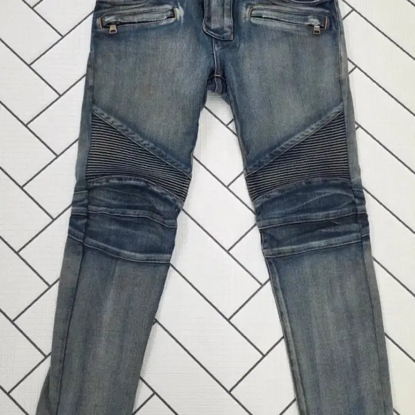 [BUNJANG] Balmain Men's Washed Jeans Size 28-29 / [정품] 발망  남자 워싱청바지.   싸이즈 28~29
