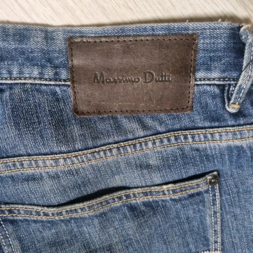 [BUNJANG] Massimo Dutti Leather Patch Jeans / 마시모두띠 청바지 가죽 패치