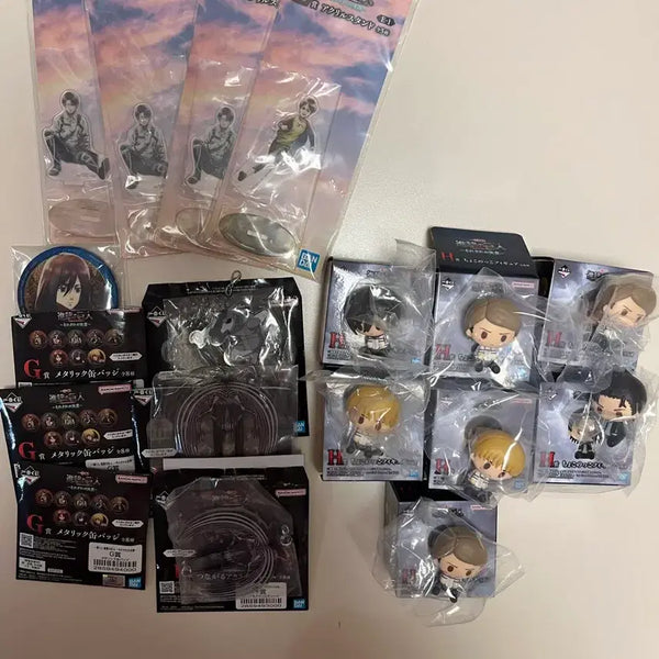 [BUNJANG] Attack on Titan Levi Ackerman Merchandise Bundle Set / 진격거 하위상 모음 일괄