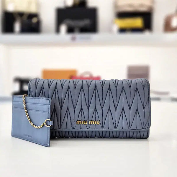 [BUNJANG] Miu Miu Matelassé Flap Leather Long Wallet 5MH109 / 미우미우 마틀레세 플랩 레더 장지갑 5MH109