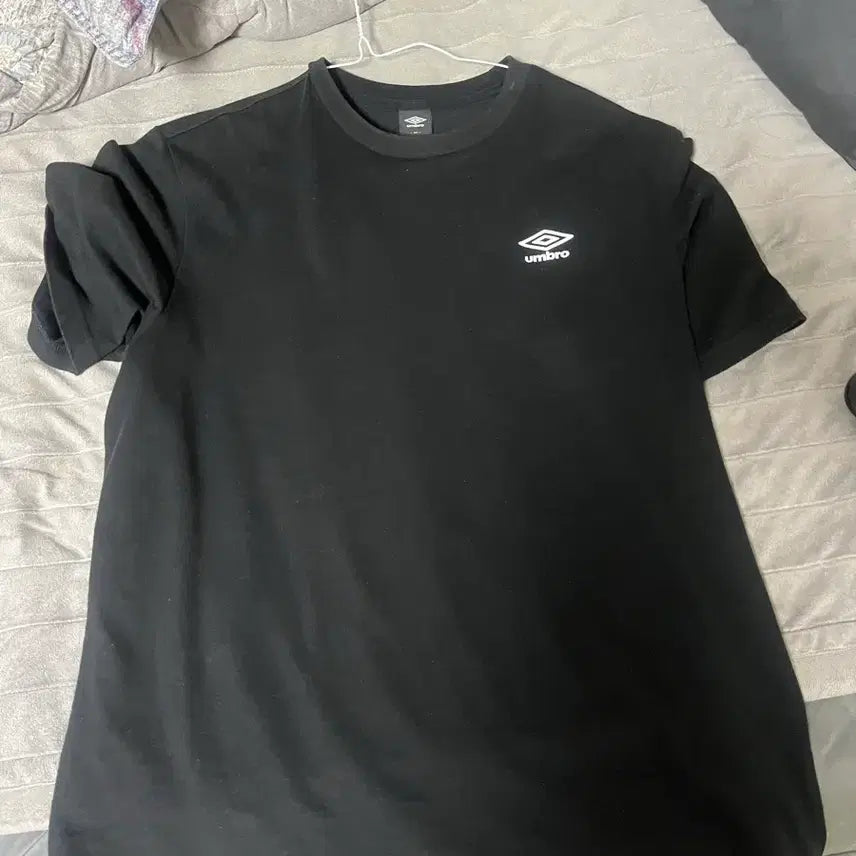 [BUNJANG] Umbro Basic Short-Sleeve T-Shirt Black Size 105 / 엄브로 반팔티블랙105