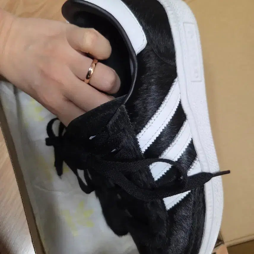 [BUNJANG] Adidas Handball Spezial Calf Hair Black Sneakers / 아디다스 핸드볼 스페지알 송치털 블랙 235(245가능)