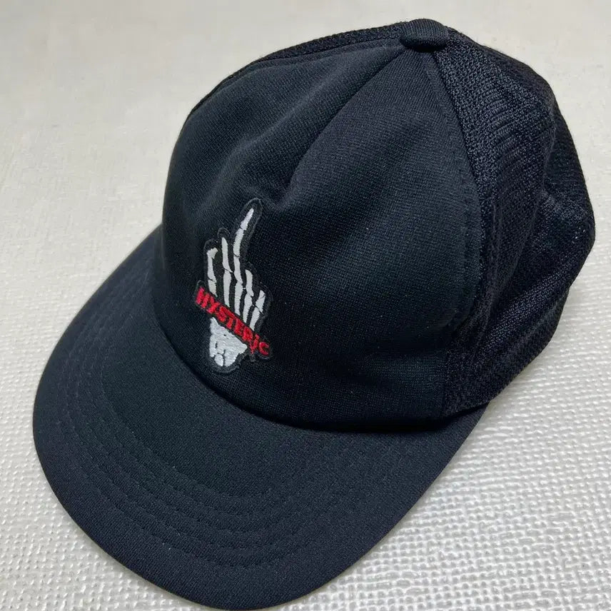 [BUNJANG] Hysteric Glamour Skeleton Hand Embroidery Mesh Trucker Cap / 히스테릭글래머 미들핑거자수 메쉬트러커캡