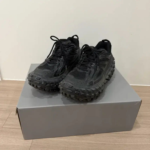 [BUNJANG] Balenciaga Defender Sneakers Black Size 43 / 발렌시아가 디펜더 43