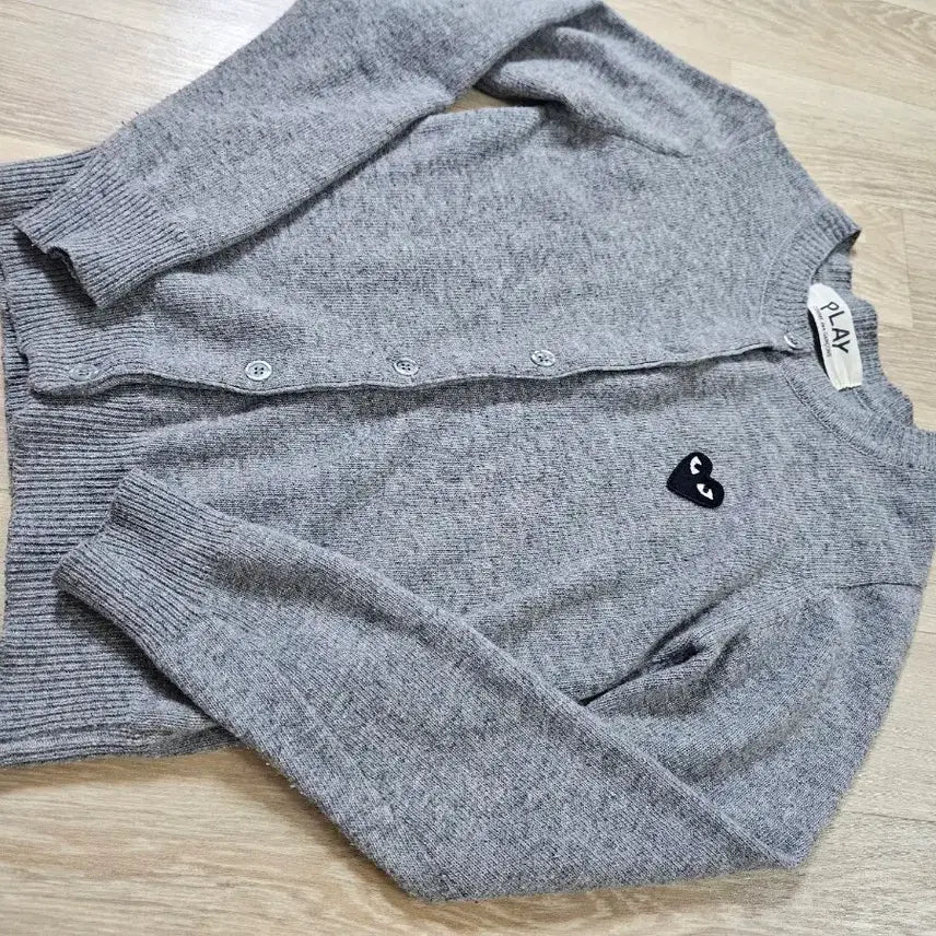 [BUNJANG] Comme des Garçons PLAY Cardigan Grey / 꼼데가르송 플레이 가디건 그레이