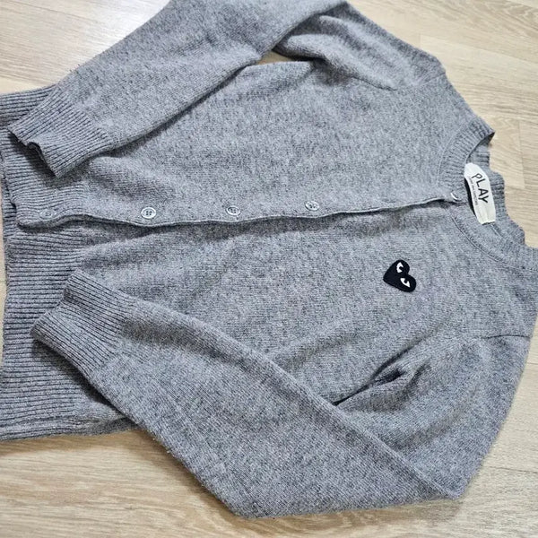 [BUNJANG] Comme des Garçons PLAY Cardigan Grey / 꼼데가르송 플레이 가디건 그레이