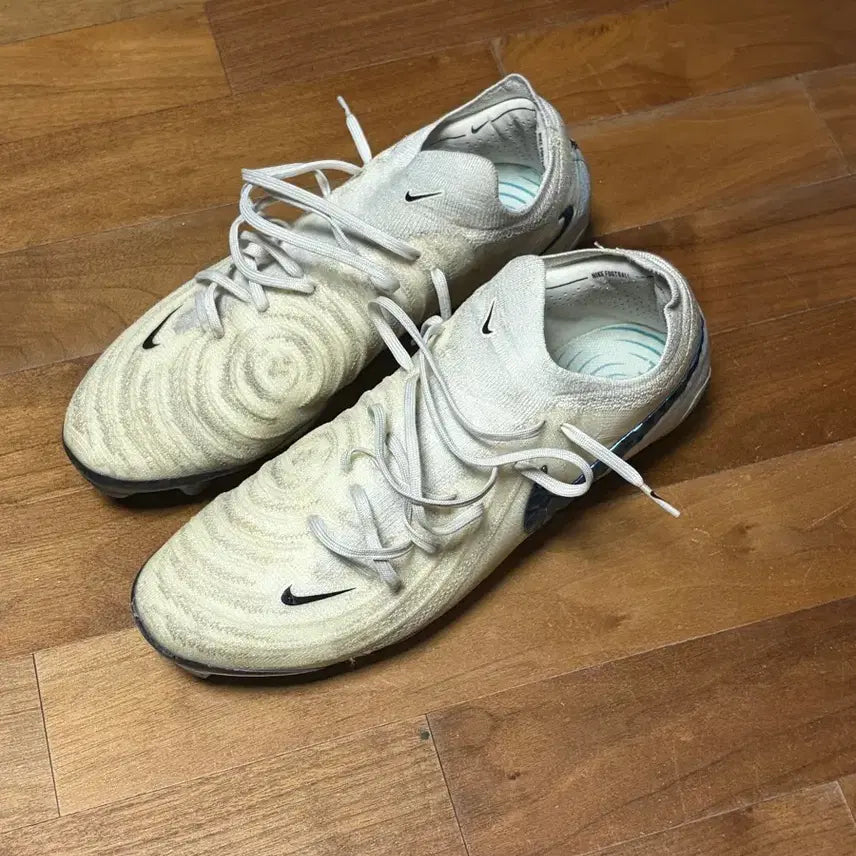[BUNJANG] Nike Phantom GX2 Soccer Cleats (280mm) / 나이키 축구화 280