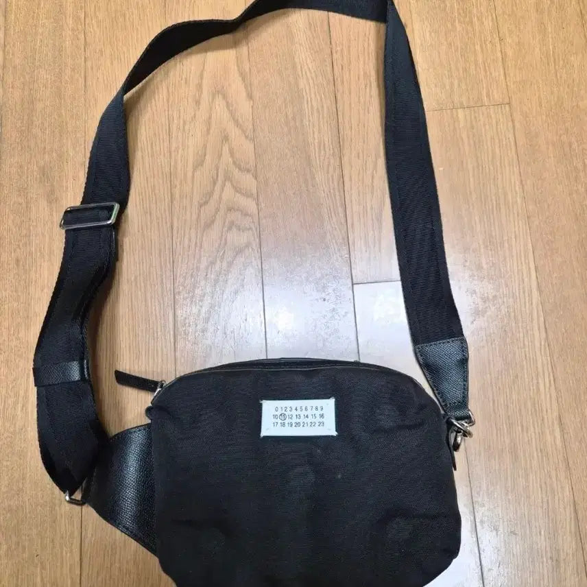 [BUNJANG] Maison Margiela Glam Slam Body Bag / (정품) 마르지엘라 글램슬램 바디백 (명품 가방 크로스백 힙색)