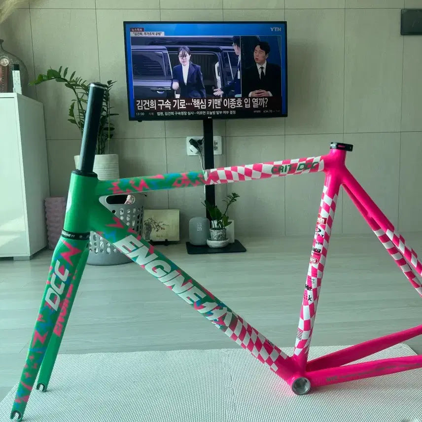 [BUNJANG] Engine11 CritD DCC Frameset with Spcake Crankset and Izumi Gold Chain / 엔진11크릿디 dcc프레임셋