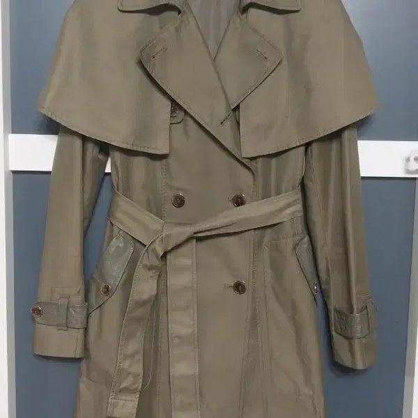 [BUNJANG] LONE (Jung Wook Jun) Detachable Cape Trench Coat Khaki / 정욱준 (LONE) 트렌치코트 55 판매해요