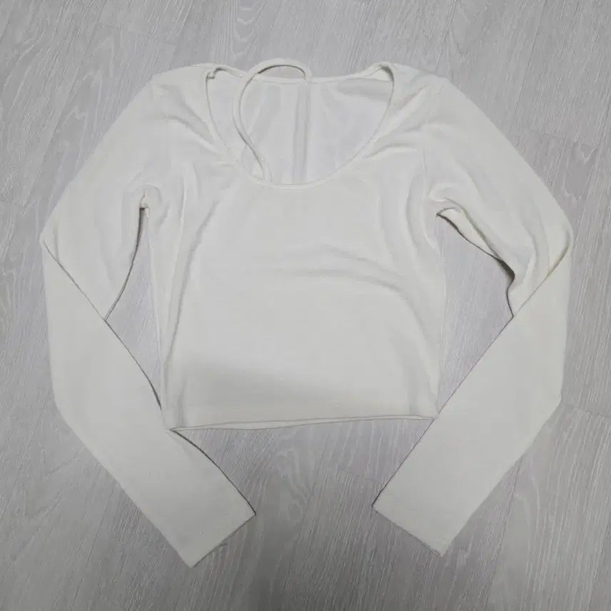 [BUNJANG] Cropped Long-Sleeve T-Shirt / 느좋 크롭 긴팔티셔츠