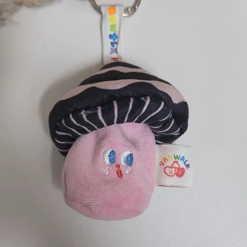 [BUNJANG] Banwork Mushroom Keychain / 반워크 머쉬룸 버섯 키링