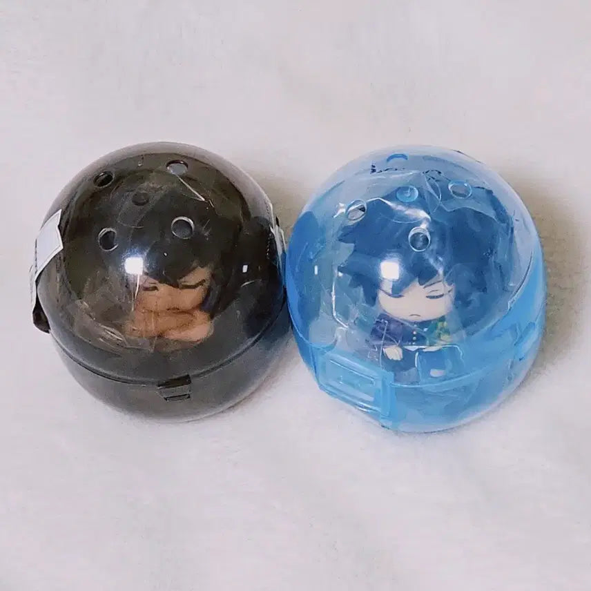 [BUNJANG] Demon Slayer Shoulder Hugger Gacha Figures - Inosuke & Giyu / 귀멸의 칼날 어깨쿵 이노스케, 기유 가챠 피규어