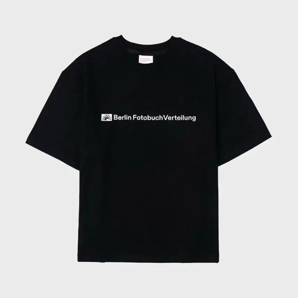 [BUNJANG] Berlin Photobook Distribution Center Logo T-Shirt Black S / 베를린포토북디스트리뷰션 센터로고티 블랙 S