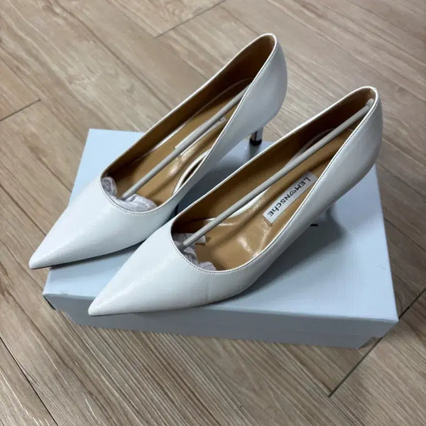 [BUNJANG] Lemongshe White Stiletto Wedding Shoes / 르몽쉐 화이트 스틸레토 웨딩슈즈