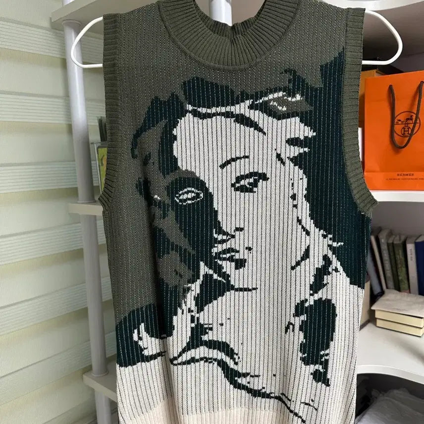 [BUNJANG] Virgin Mary Knit Sleeveless Top / (새제품) 성모마리아 니트 민소매