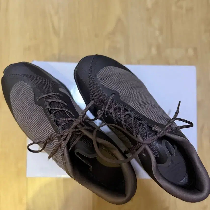 [BUNJANG] Onrunning & Pap Cloudventure Kakao Sneakers / [W260] 온러닝&파프 클라우드벤처 카카오