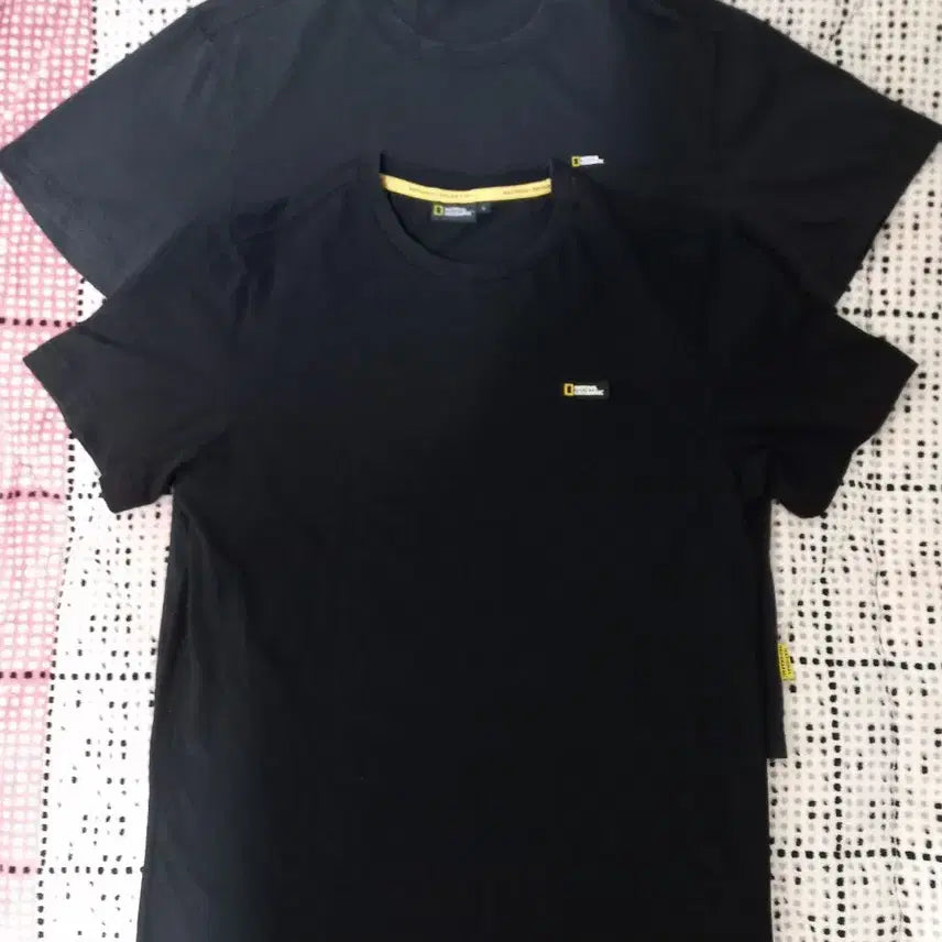 [BUNJANG] National Geographic Black T-Shirt 2-Piece Set Size 100 / 내셔널지오그래픽 반팔티 2장 100 @@