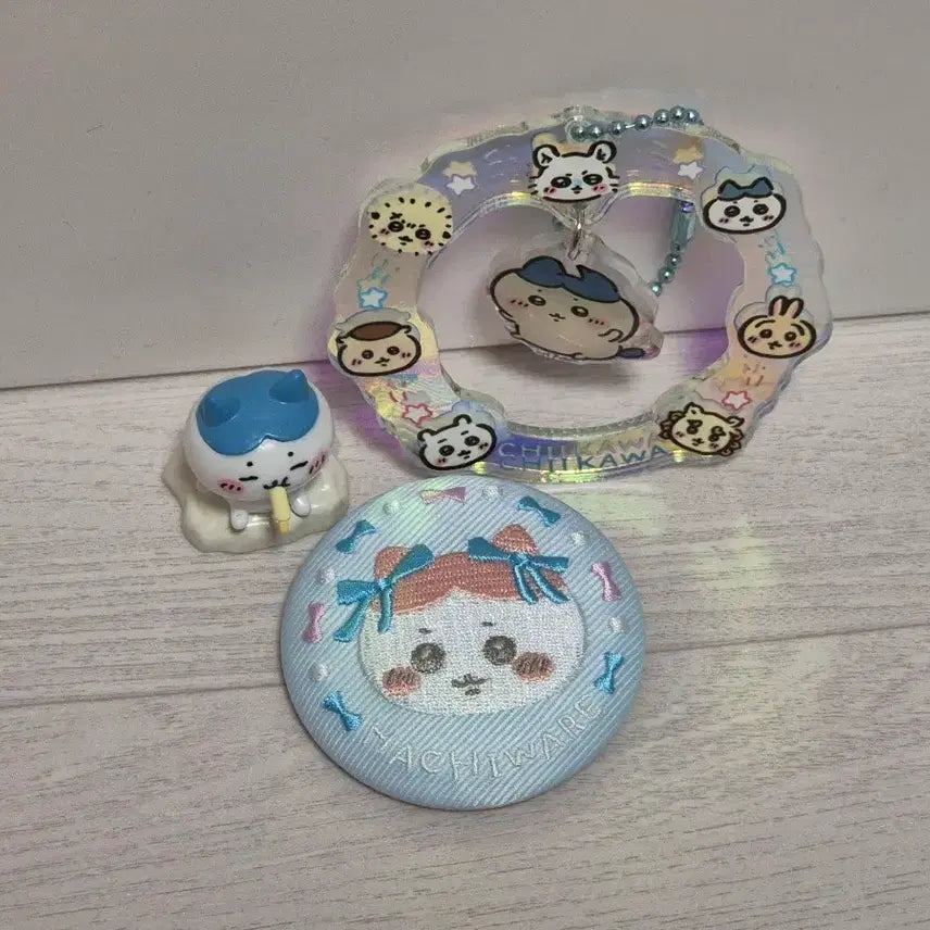 [BUNJANG] Chiikawa Hachiware Figure Keychain Can Badge Set / 치이카와 하치와레 피규어 키링 캔뱃지