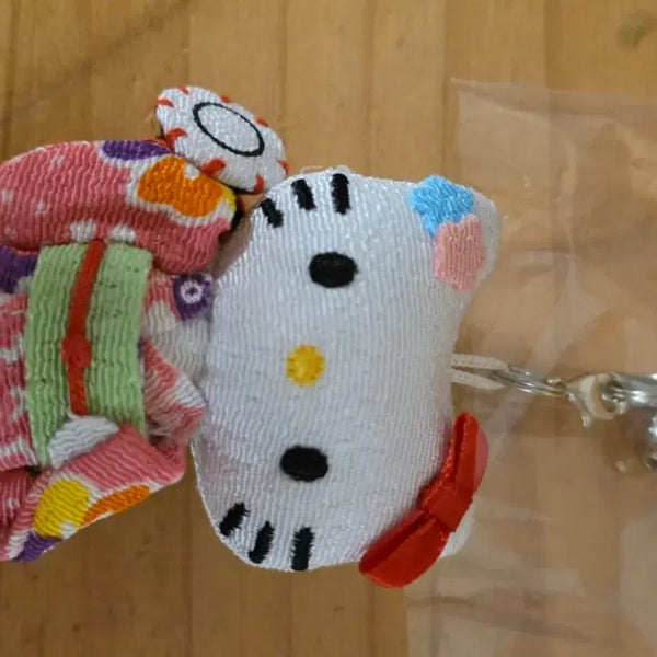 [BUNJANG] Hello Kitty Kimono Keychain / 키티 기모노 열쇠고리