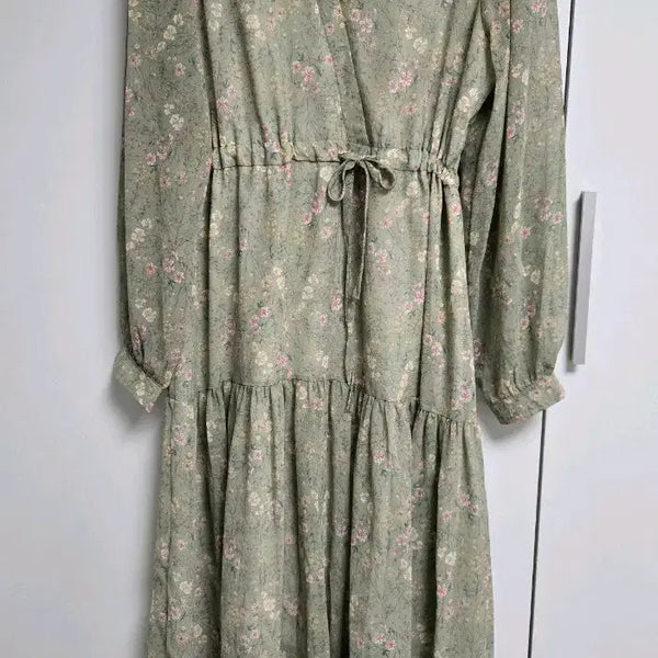 [BUNJANG] Floral Pattern Long Dress / 플로럴 패턴 롱 원피스 새상품