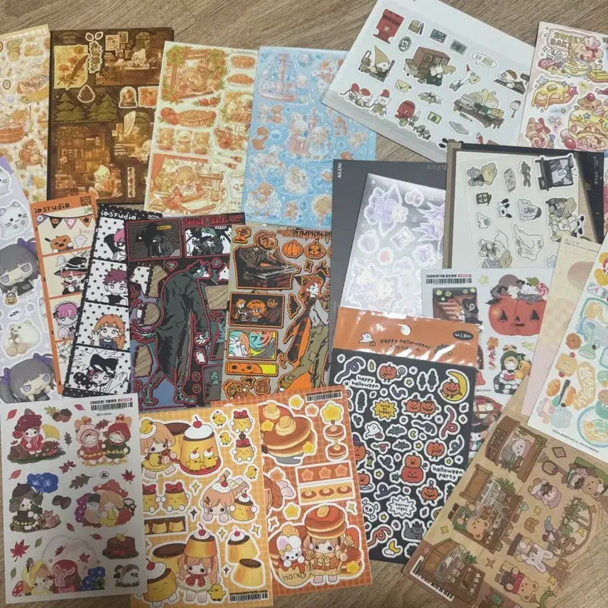 [BUNJANG] 53-Sheet Assorted Character Die-Cut Stickers Bundle / 무유테 계절 스티커53장 ,다이어리 일괄(웨스티즈,카키즈,루씨,핑루 등)