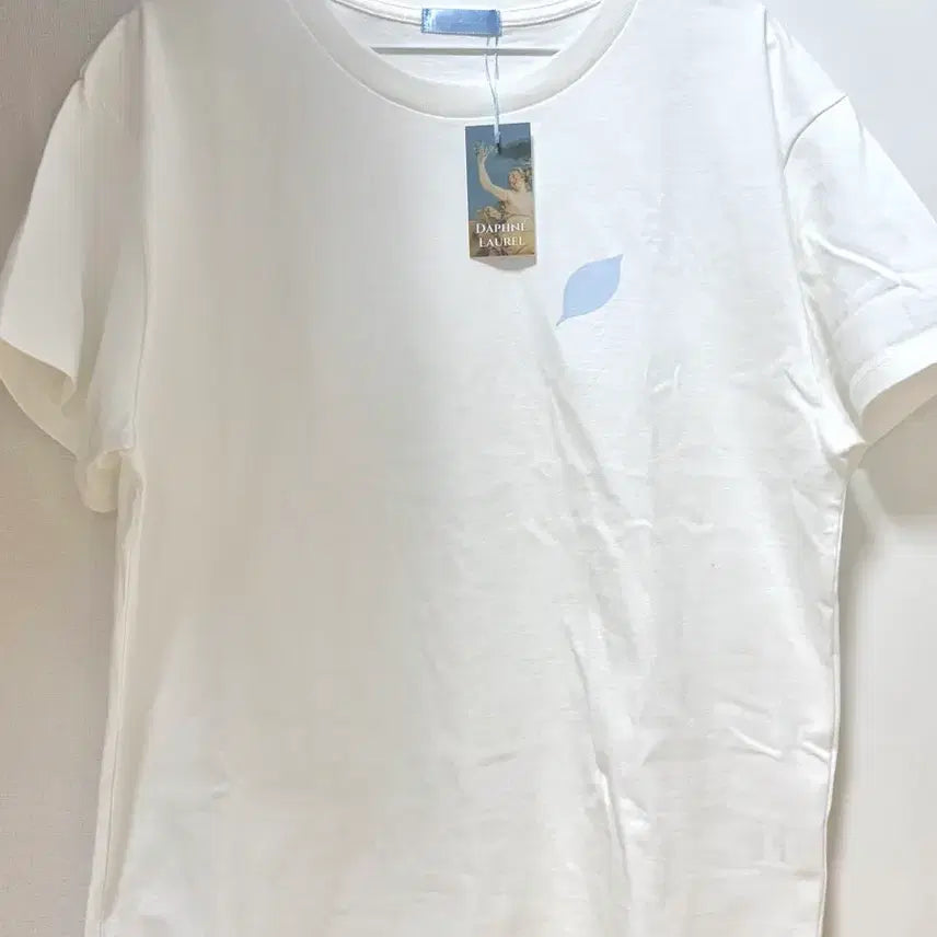 [BUNJANG] Daphne Laurel Leaf Logo T-Shirt / [새상품] 수지 발레 다프네로럴 로고 티셔츠