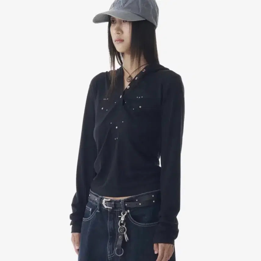 [BUNJANG] AKAM Studded Leaf Hooded Long Sleeve / 아캄 Studded Leaf Hooded Long Sleeve
