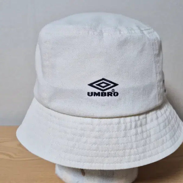[BUNJANG] Umbro Bucket Hat Beige 61cm / 엄브로 버킷햇 베이지 큰사이즈 61cm