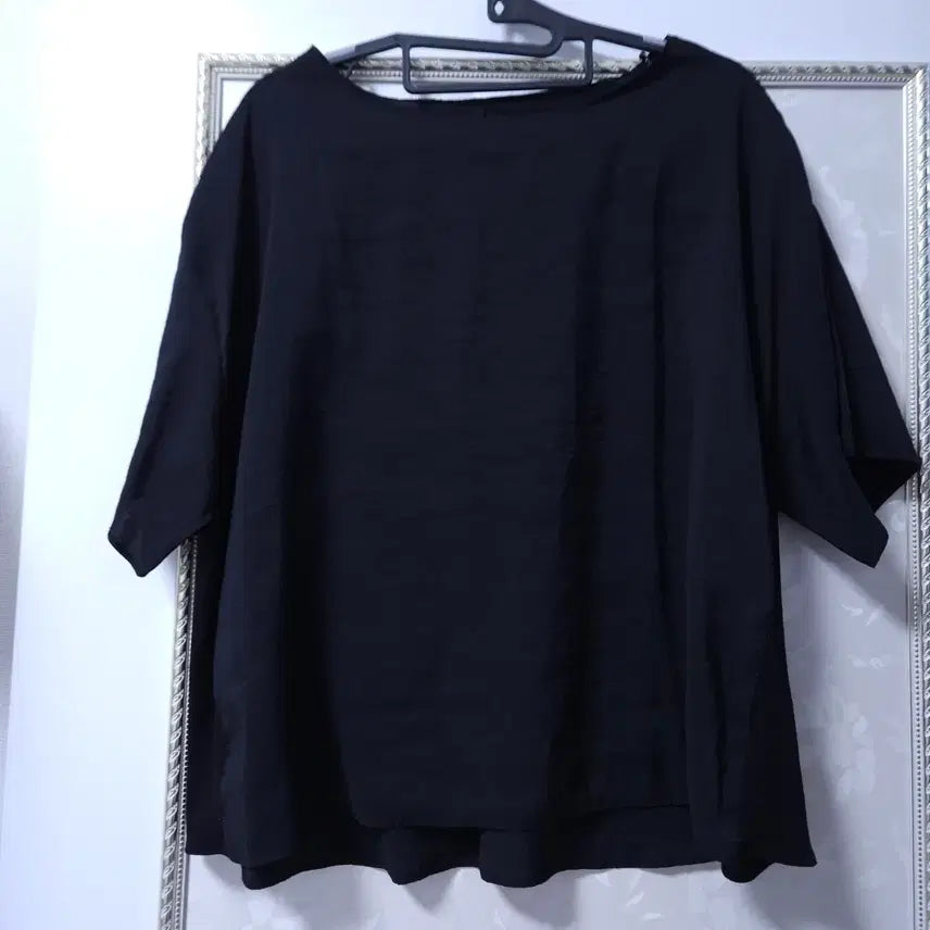 [BUNJANG] Black Loose Fit Short Sleeve Blouse / 블랙 루즈핏 반팔 블라우스